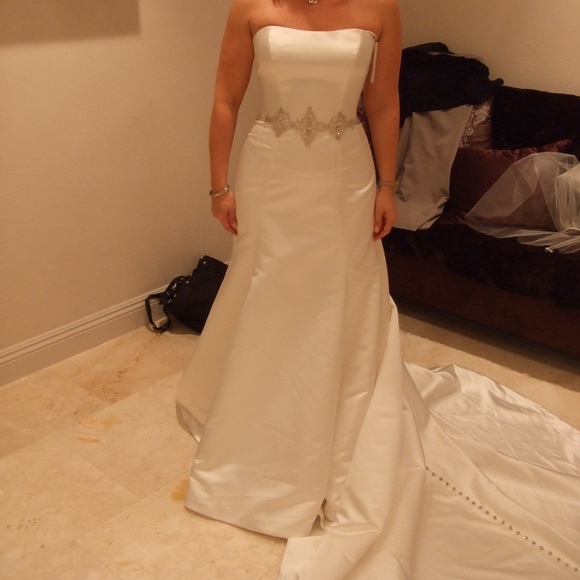 Michelle Roth -Mariah wedding dress - Picture 3 of 8